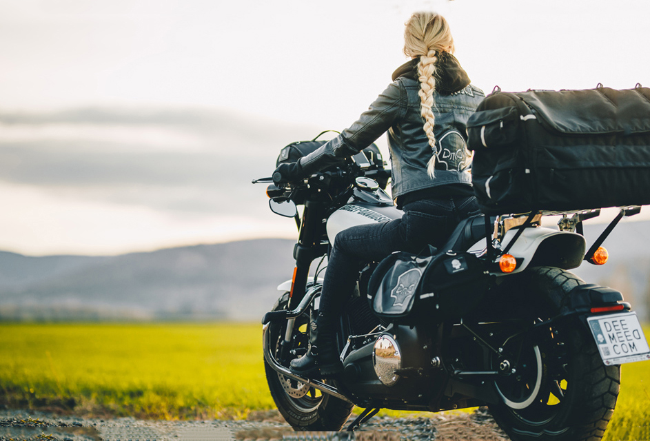 Motorcycle luggage and accessories for most type of motorbikes. - DeemeeD
