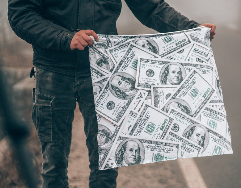 DEEMEED Scarf Bucks